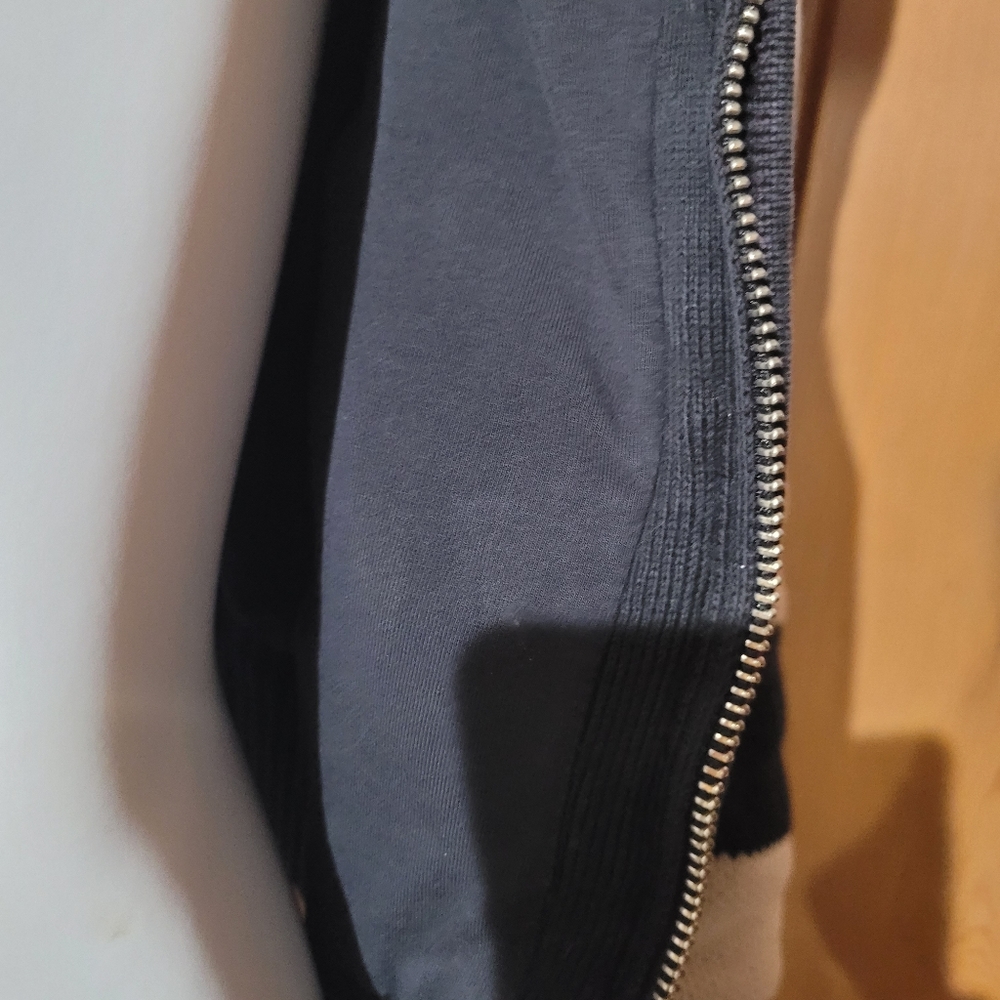 Sweater - Picture 12 of 12